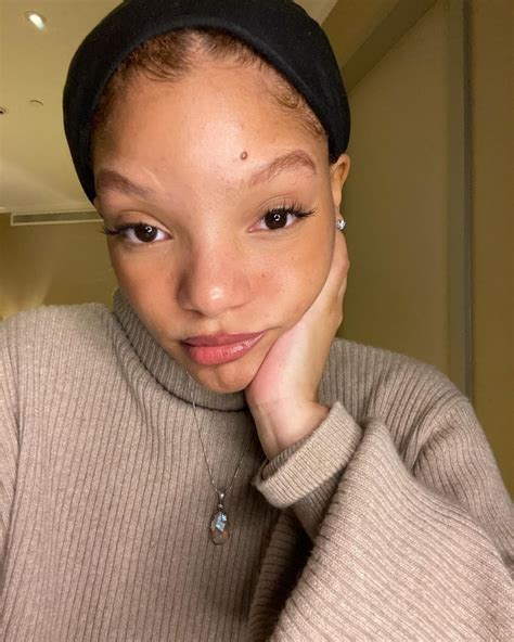 halle bailey no makeup look