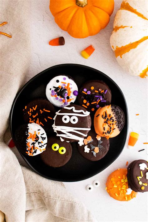 Halloween Chocolate Covered Oreos: Spooky Treats For Your Sweet Tooth