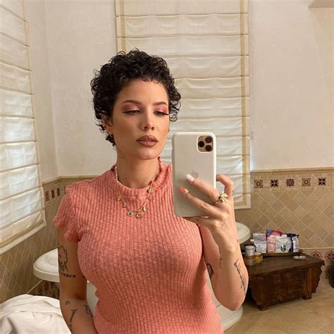 halsey is pregnant