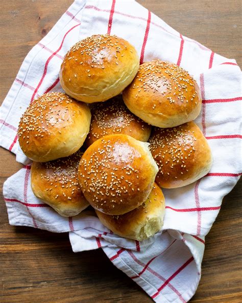 hamburger buns