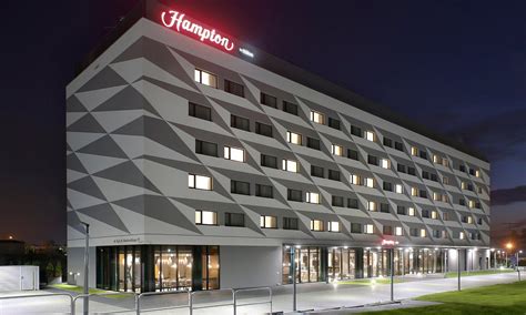 hampton by hilton aeropuerto