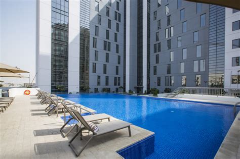 hampton by hilton dubai airport 3*