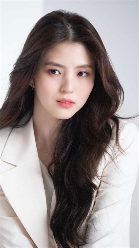 han so hee age and nationality