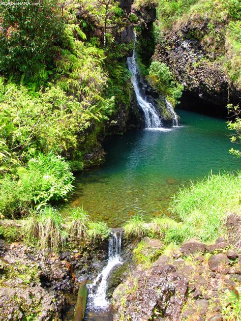 Hanawi Falls in Maui PICS See waterfalls from bridge on Road to Hana ðŸŒ´