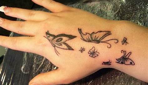 Hand Butterfly Tattoos For Girls Issapostpage On Instagram Tatts Blxck Plugz Follow Teepostedth At Tattoo De Small Cute