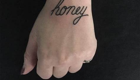 hand tattoo on Tumblr