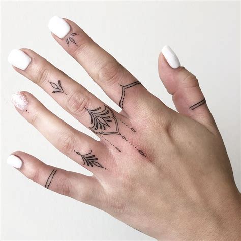 Black nails Henna tattoo designs, Henna tattoo, Hand henna