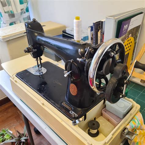 hand crank singer sewing machine