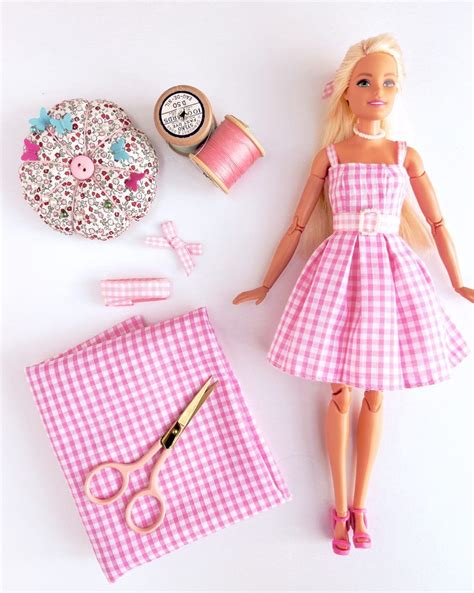 Hand Stitching Doll Clothes