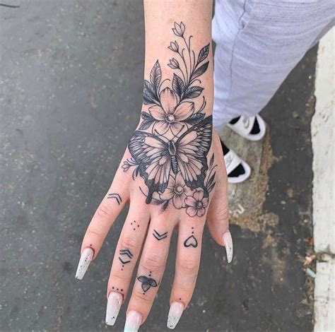 Hand Tattoos For Girls: Trendy Designs In 2023