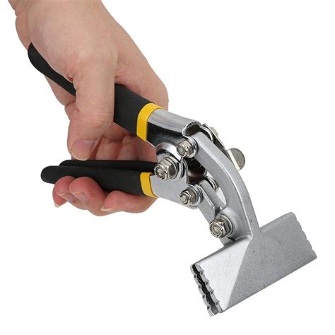 hand tool for bending metal