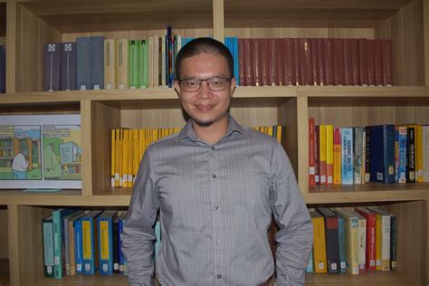 Hao Huang Artist Biography