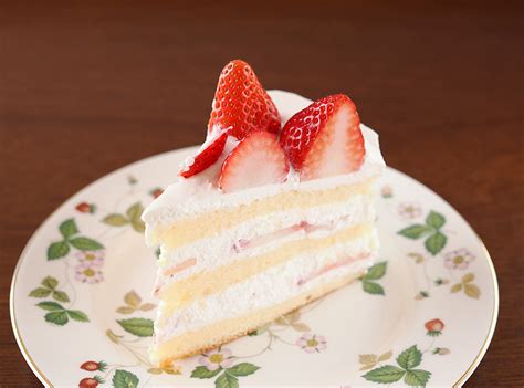 Harbs Strawberry Cake