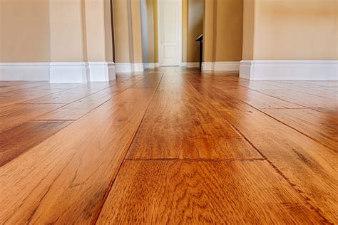 hardwood floor gaps between planks cause