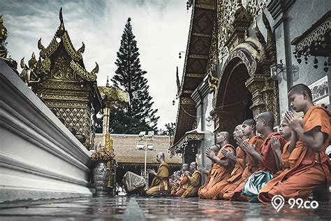 hari hari besar agama buddha