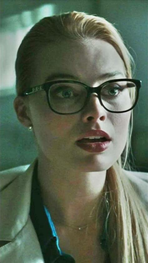 harley quinn with glasses