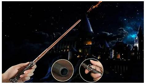 Harry Potter Light Up Wand. Express delivery | Funidelia
