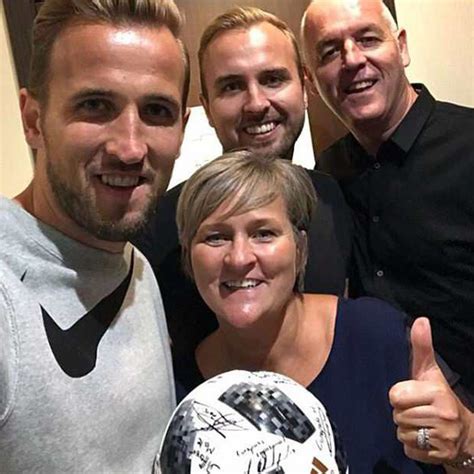 harry kane mum and dad