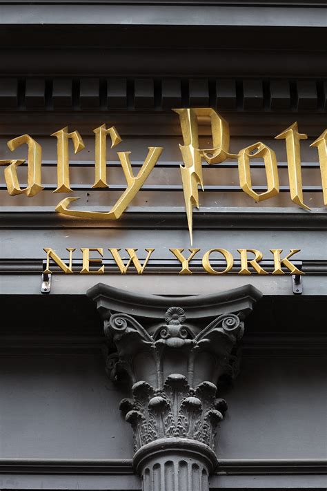harry potter store new york hours