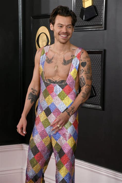 harry styles 2023 grammys outfit