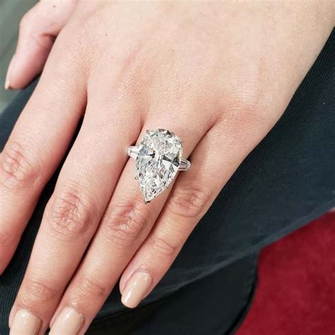 Harry Winston Inspired Engagement Rings - Riccda