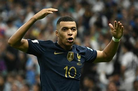 2560x1080 Kylian Mbappe HatTrick World Cup 2022 2560x1080 Resolution