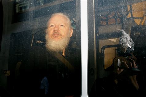 has julian assange been extradited