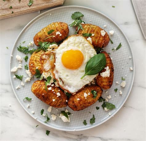 Hasselback Potatoes With Eggs