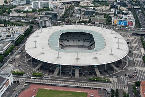 hauteur stade de france