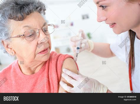 having a flu jab