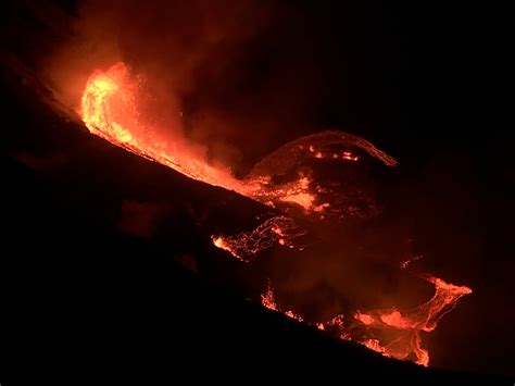 hawaii volcano eruption 2020 images