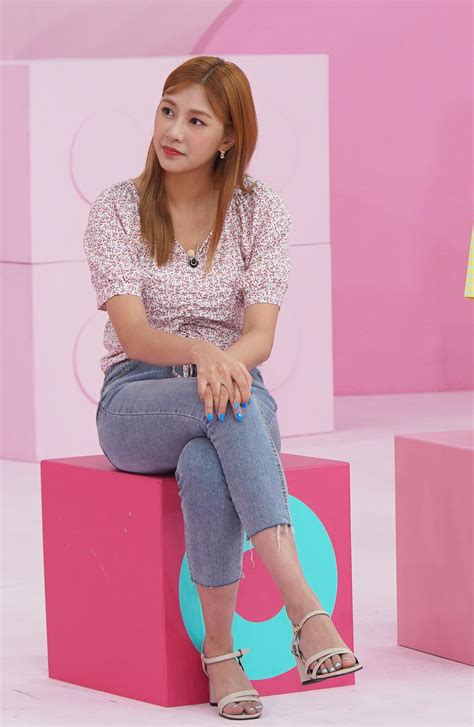 hayoung apink feet