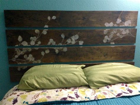 Headboard Wall Cling