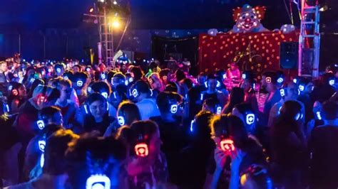 headphone party