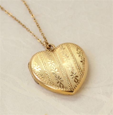 heart gold locket necklaces