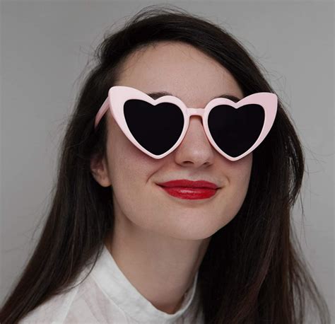 heart shaped glasses controversy