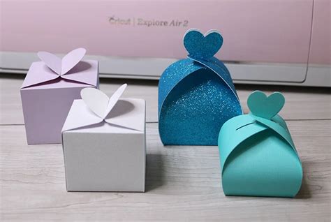 Download heart-n-crown-rectangular-gift-box SVG