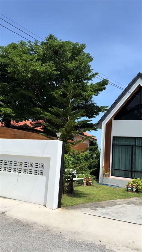 heckled Crossword Clue | Wordplays.com