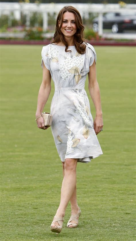 height and weight of kate middleton