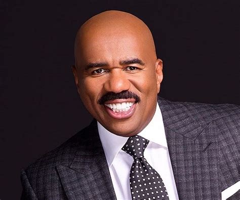 height of steve harvey