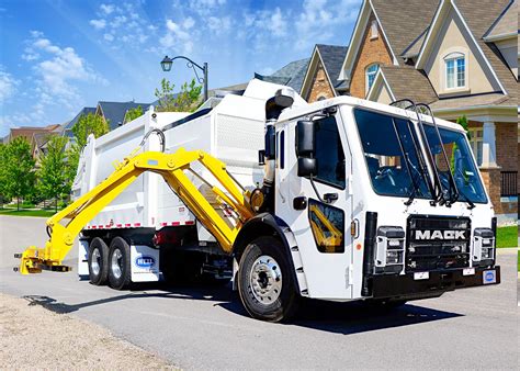 Republic Waste Services Mack LE/ Heil DuraPack Python YouTube