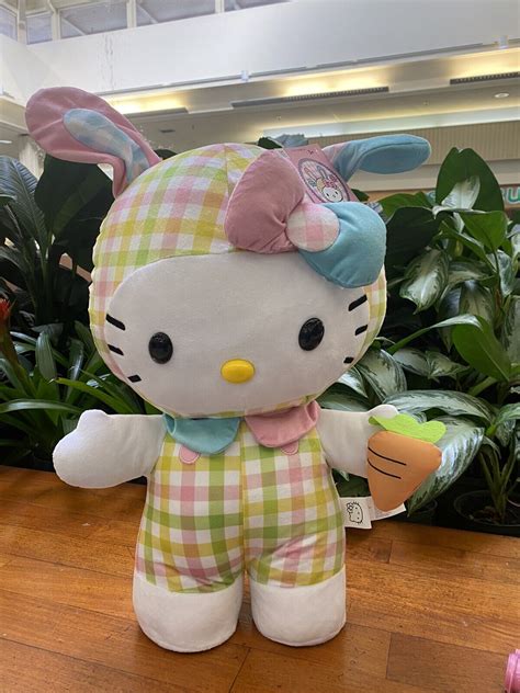 hello kitty easter greeter 2022