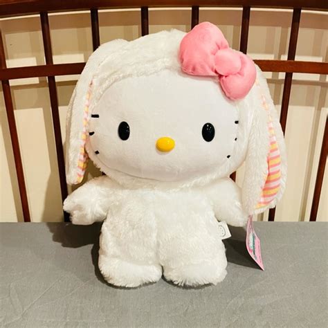 hello kitty easter greeter 2024