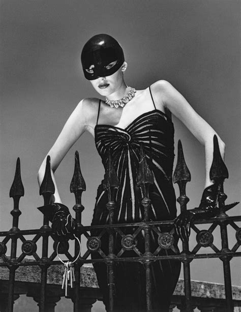 helmut newton famous photos