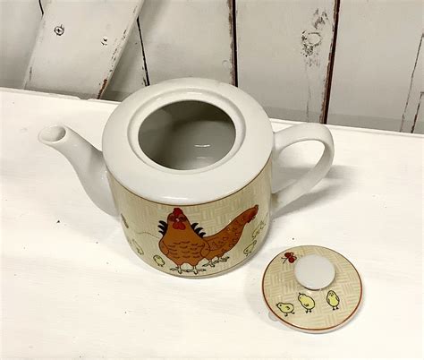 Hen Design Teapot