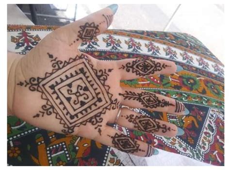 Hire The Henna Artist Farah Henna Tattoo Artist in Lake