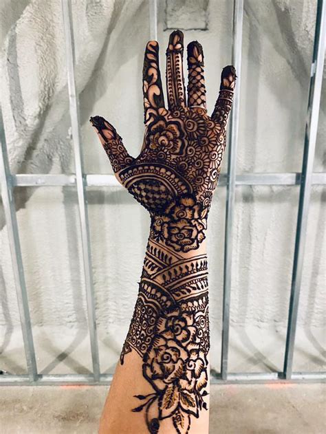 Eid Henna by Professional Henna Artist in ottawa!!! Henna