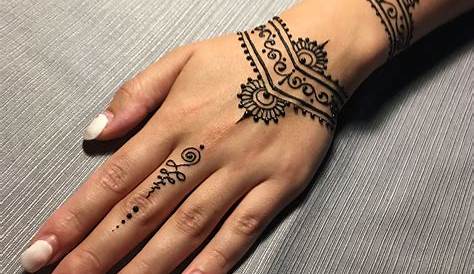 Simple henna hand and wrist design Hand henna, Simple