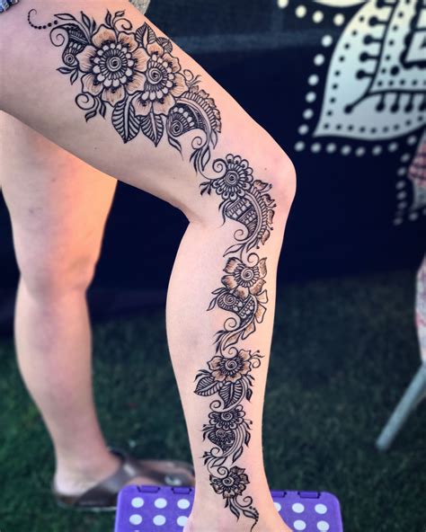 IMG_5465 Henna flowers tattoo, Leg tattoos, Flower henna