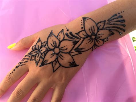 Henna Flower Design TriXtan Entertainment inc.